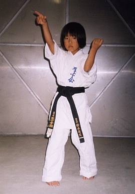 2003.7.23.moe5.jpg (38760 バイト)