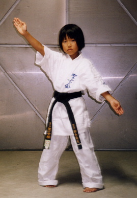 2003.7.23.moe6.jpg (41867 oCg)