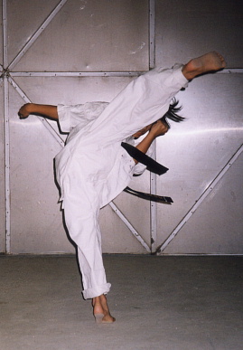 2003.7.23.moe9.jpg (44132 バイト)
