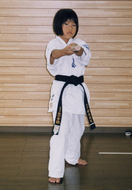 2003.8.3.moe14.jpg (42418 バイト)