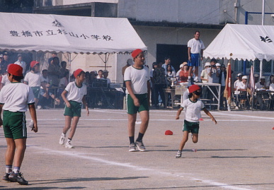2003.9.28.moe_undoukai12.jpg (60747 oCg)