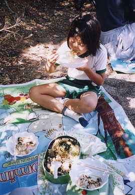 2003.9.28.moe_undoukai5.jpg (83306 バイト)