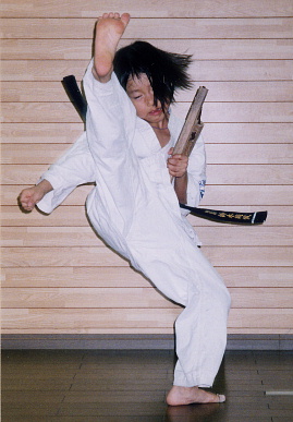 2003.9.4.moe1.jpg (52768 バイト)