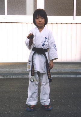 20038.23.〜24.lkarategassyuku8.jpg (45329 バイト)