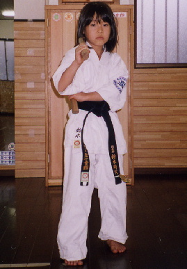 2004.1.1.moe12.jpg (49903 バイト)