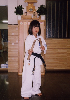 2004.1.15.moe1.jpg (48345 バイト)