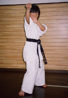 2004.10.10.moe1.jpg (48748 バイト)