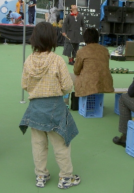 2004.10.31.moe1.jpg (57068 バイト)