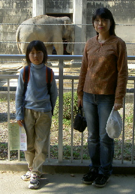 2004.11.6.moe&hukiko1.jpg (72993 バイト)