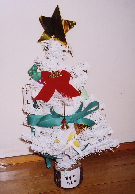 2004.12.12.x'mastree.jpg (53450 oCg)