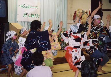 2004.12.4.bounenkai66.jpg (76182 バイト)
