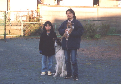 2004.2.15.tanuki&mio6.jpg (55861 バイト)