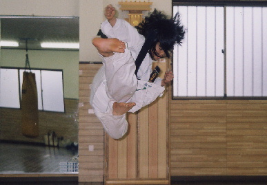 2004.2.22.moe4.jpg (48260 バイト)