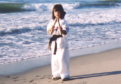 2004.2.8.karate_kanchuugeiko8.jpg (61433 バイト)