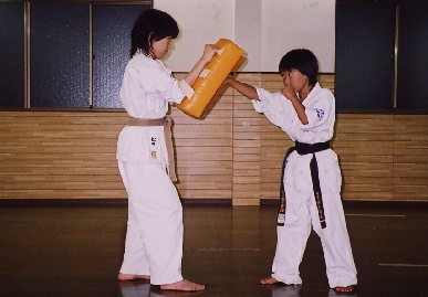 2004.7.27.moe1.jpg (53441 バイト)