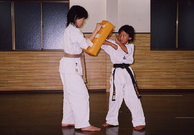 2004.7.27.moe2.jpg (54414 バイト)