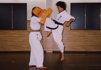 2004.7.27.moe7.jpg (50077 バイト)