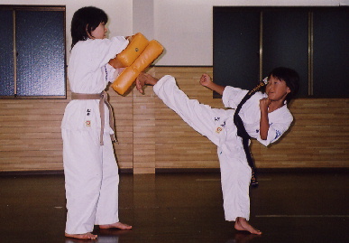 2004.7.27.moe8.jpg (48976 バイト)