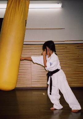 2004.7.4.moe10.jpg (47631 バイト)