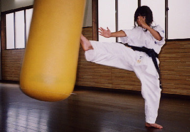 2004.7.4.moe11.jpg (47381 バイト)