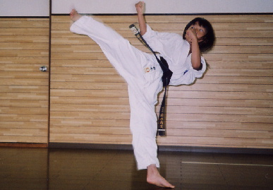 2004.7.4.moe6.jpg (46584 バイト)
