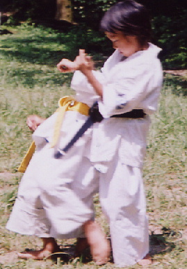 2004.8.21.karate_.gassyuku6.jpg (59359 バイト)
