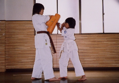 2004.9.19.moe2.jpg (50204 バイト)