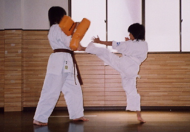 2004.9.19.moe3.jpg (46700 バイト)
