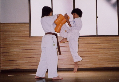 2004.9.19.moe4.jpg (48988 バイト)