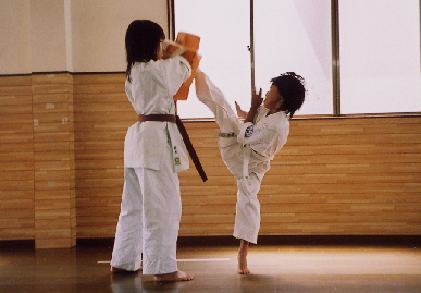 2004.9.19.moe5.jpg (47604 バイト)