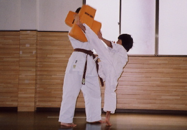 2004.9.19.moe6.jpg (41527 バイト)