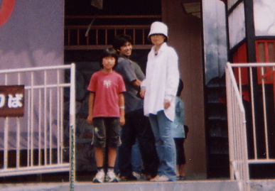 2004.9.20.moe2.jpg (51797 バイト)