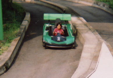 2004.9.20.moe7.jpg (44674 バイト)