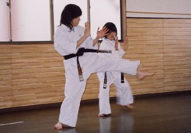 2005.1.16.moe12.jpg (50897 バイト)