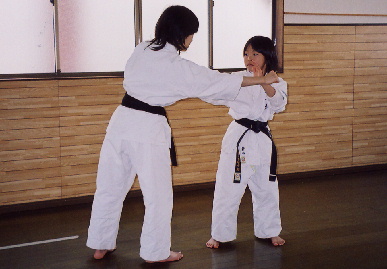2005.1.16.moe13.jpg (51149 バイト)