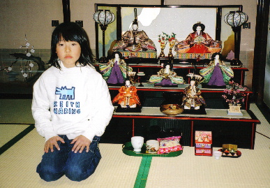 2005.3.5.hinamatsuri_moe1.jpg (75871 oCg)
