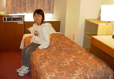 2005.4.16..tokyo1.jpg (61218 バイト)