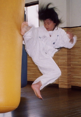 2005.5.15.moe9.jpg (44681 バイト)