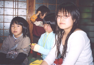 2006.1.2.ogaki_P&moe1.jpg (64162 バイト)