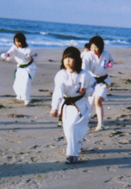 2006.2.5.moe5.jpg (42921 バイト)