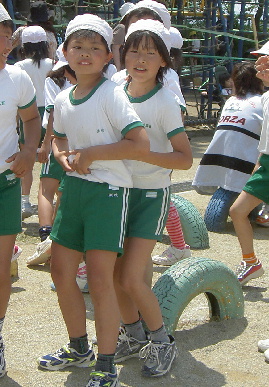 2006.5.21.undoukai9.jpg (76459 バイト)