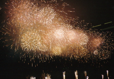 2005.7.25.atami_hanabi9.jpg (74674 �o�C�g)