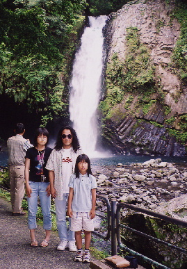 2004.5.29.ryokou1.jpg (96611 �o�C�g)