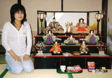 2005.3.5.hinamatsuri_morie1.jpg (69059 �o�C�g)